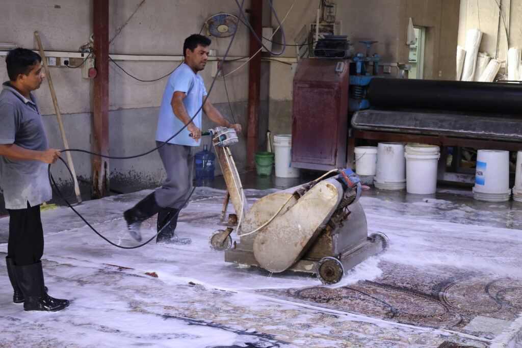 تنظيف السجاد الفلج – أفضل متخصصي العناية بالسجاد في دبي